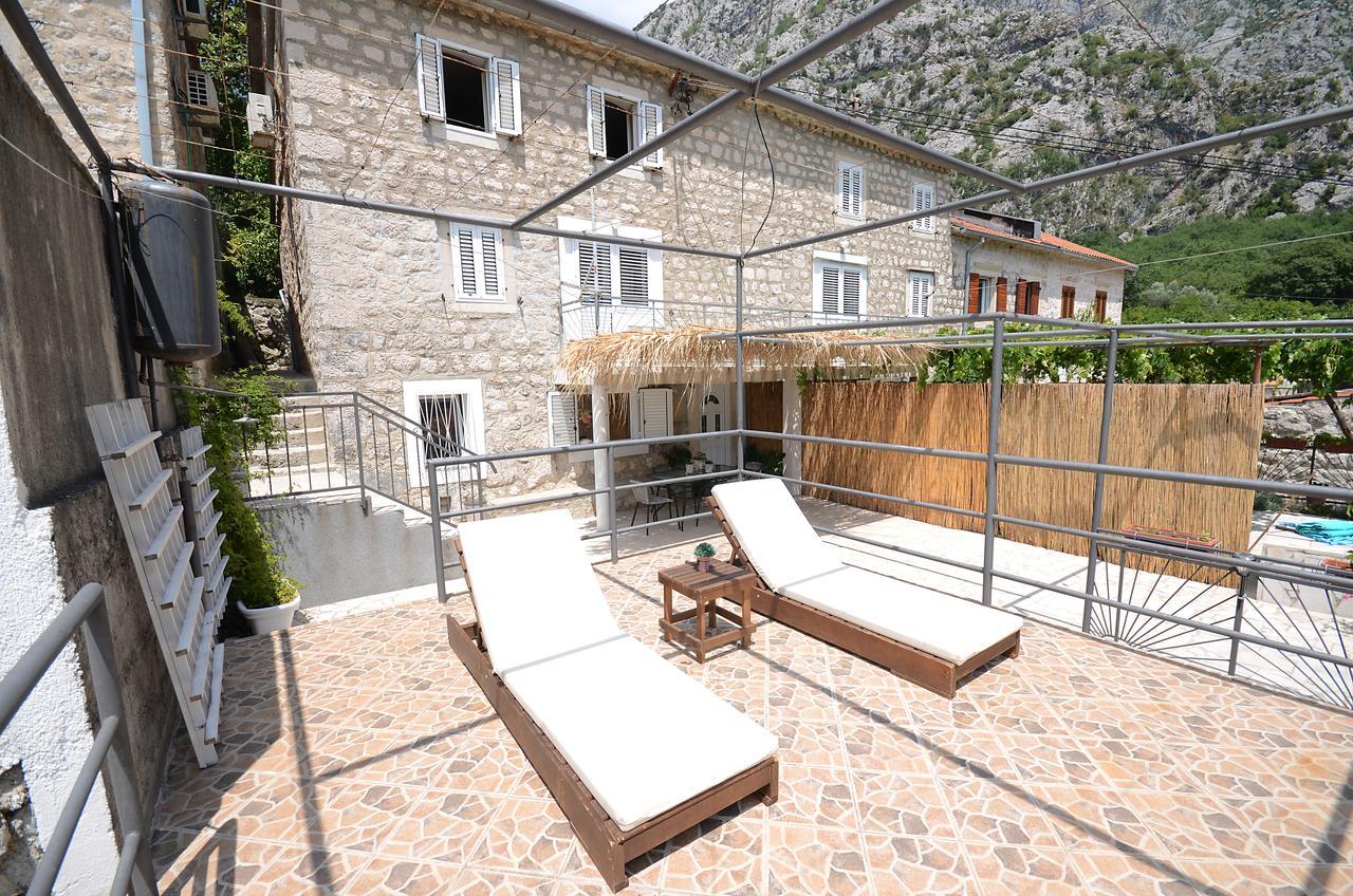 Stone House Dragutinovic Apartamento Kotor Exterior foto
